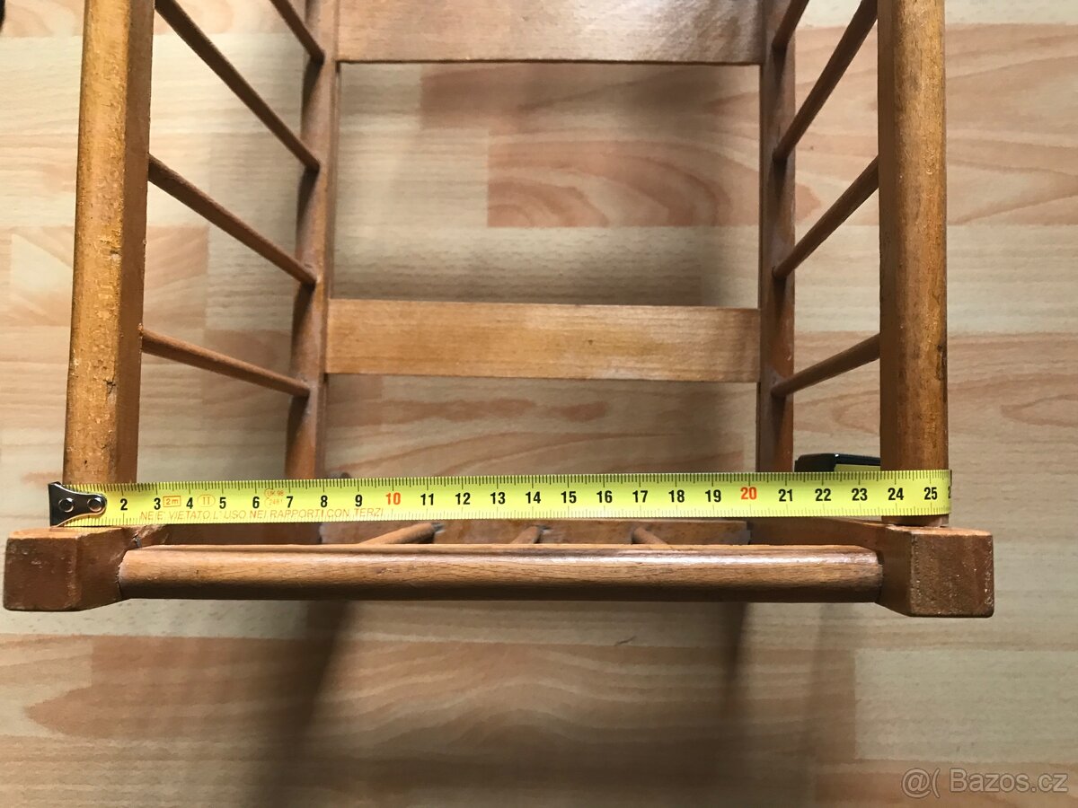 Dřevěná retro postýlka na kolečkách - 5