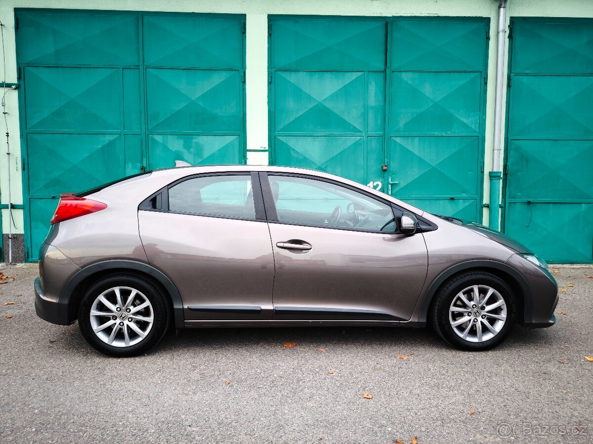 Honda Civic 1.8Vtech/104kW - 5