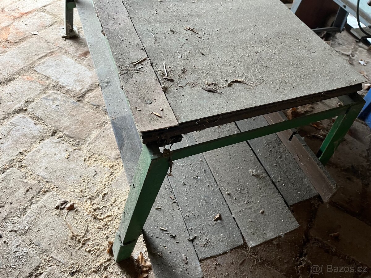 pracovní stůl - 5
