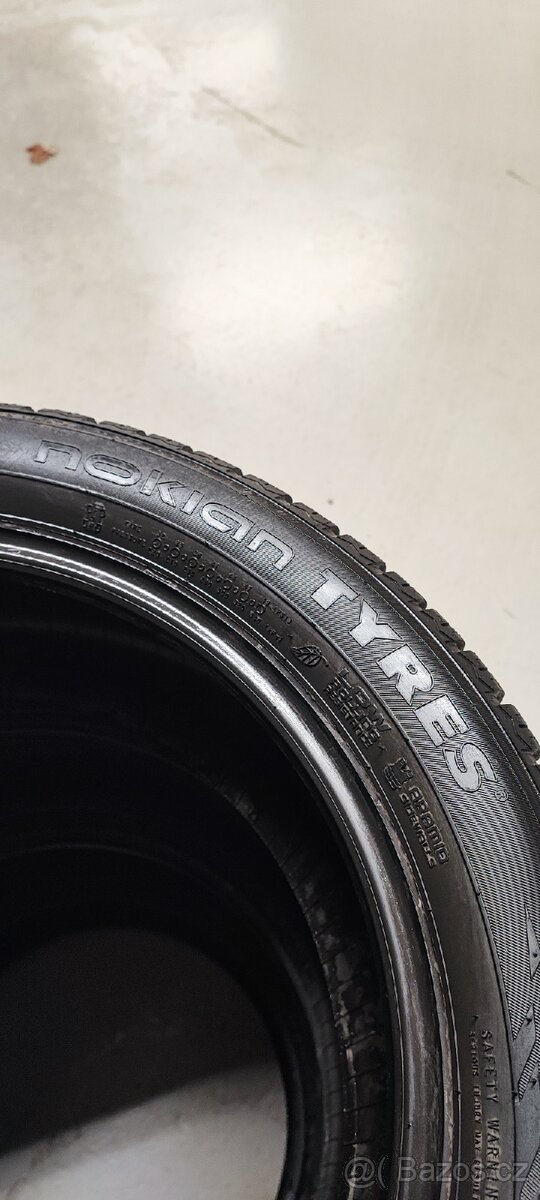 235/50/18 Nokian WR SUV 4, DOT 4518, vz 7.0-6.0mm - 5