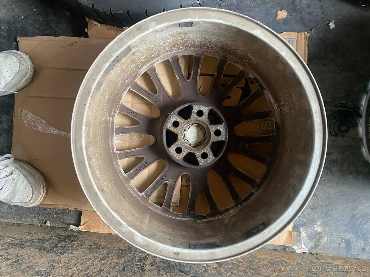 5x100 16 ET42 originální STYLE pneu nemám Rapid Roomster al - 5