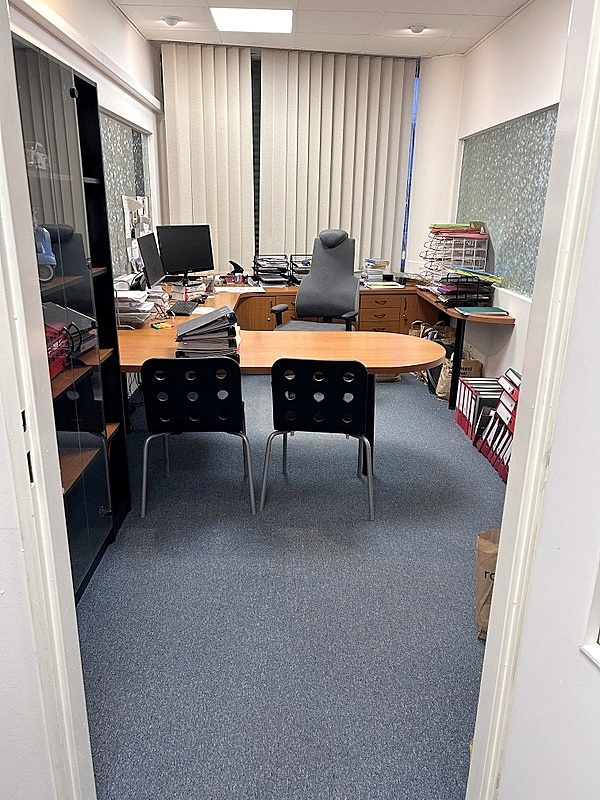 Pronájem kancelářského celku 166 m2 v centru města - 5