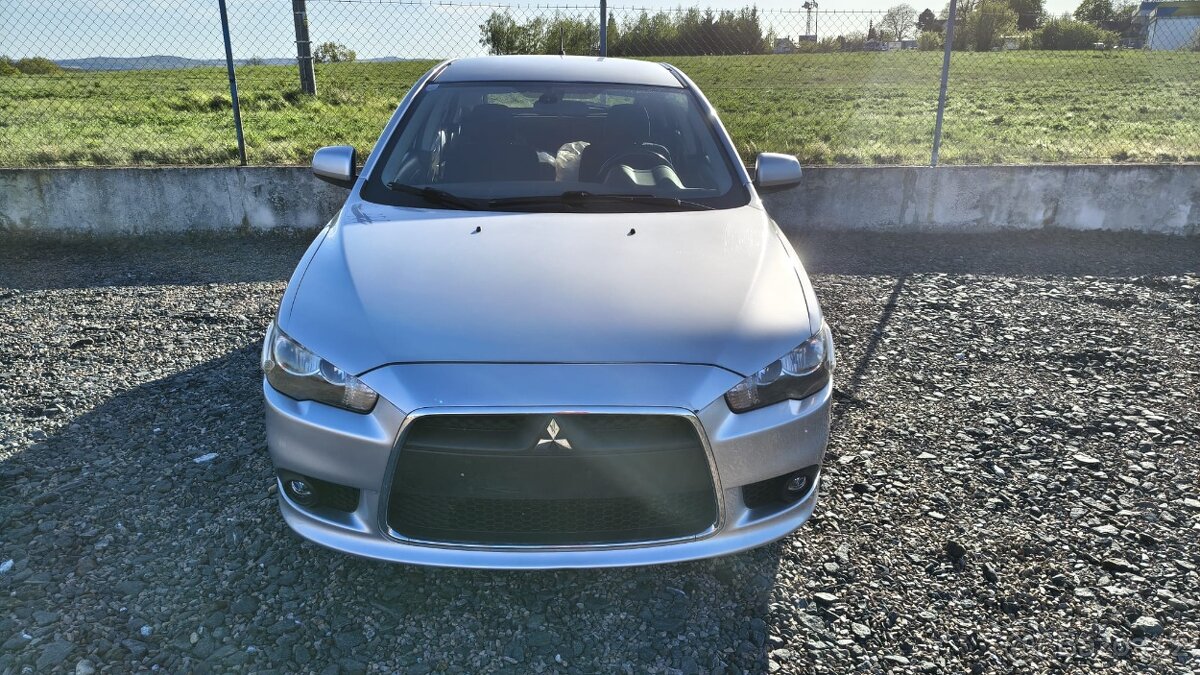 Mitsubishi Lancer 1.5 i ls - 5