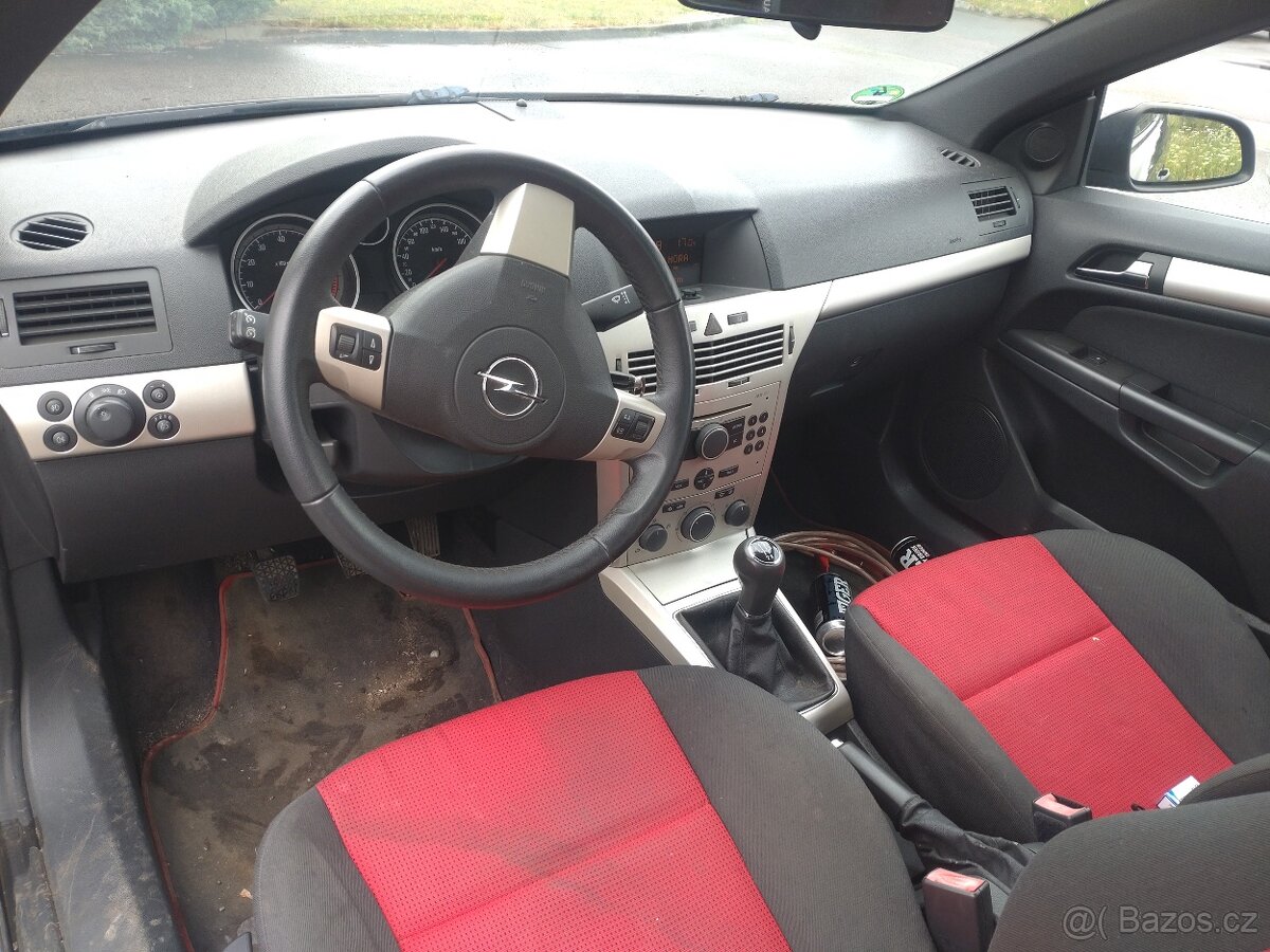 Opel Astra 1.6 - 5