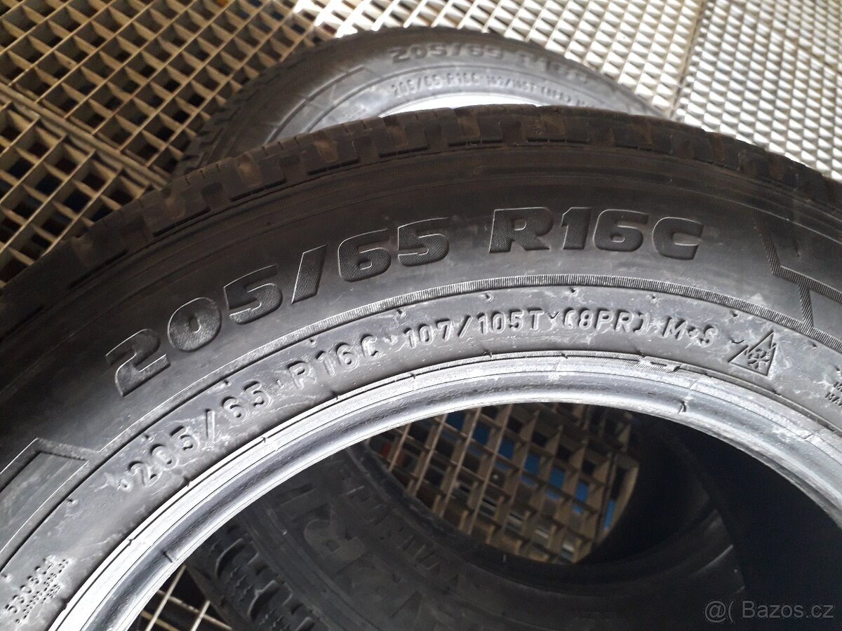 205/65R16C Pirelli Carrier Winter (4xZima) - 5