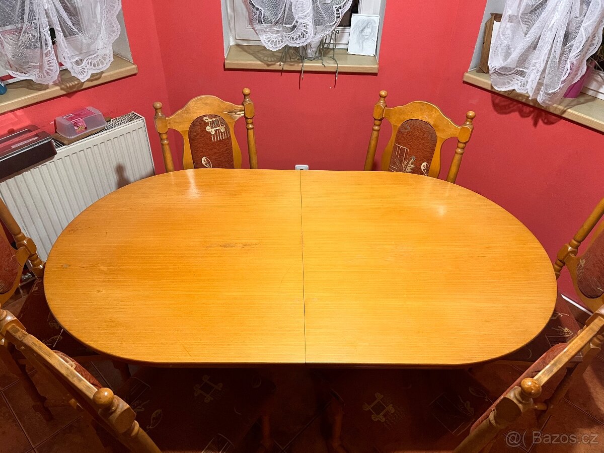 Jídelní stůl - 5