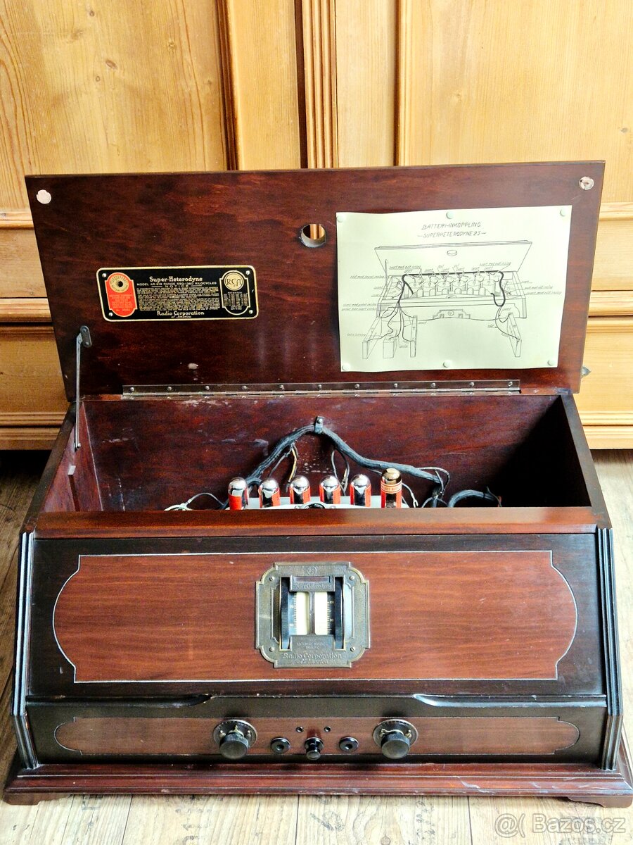Velké starožitné rádio RCA, Super-Heterodyne, rok 1925 - 5
