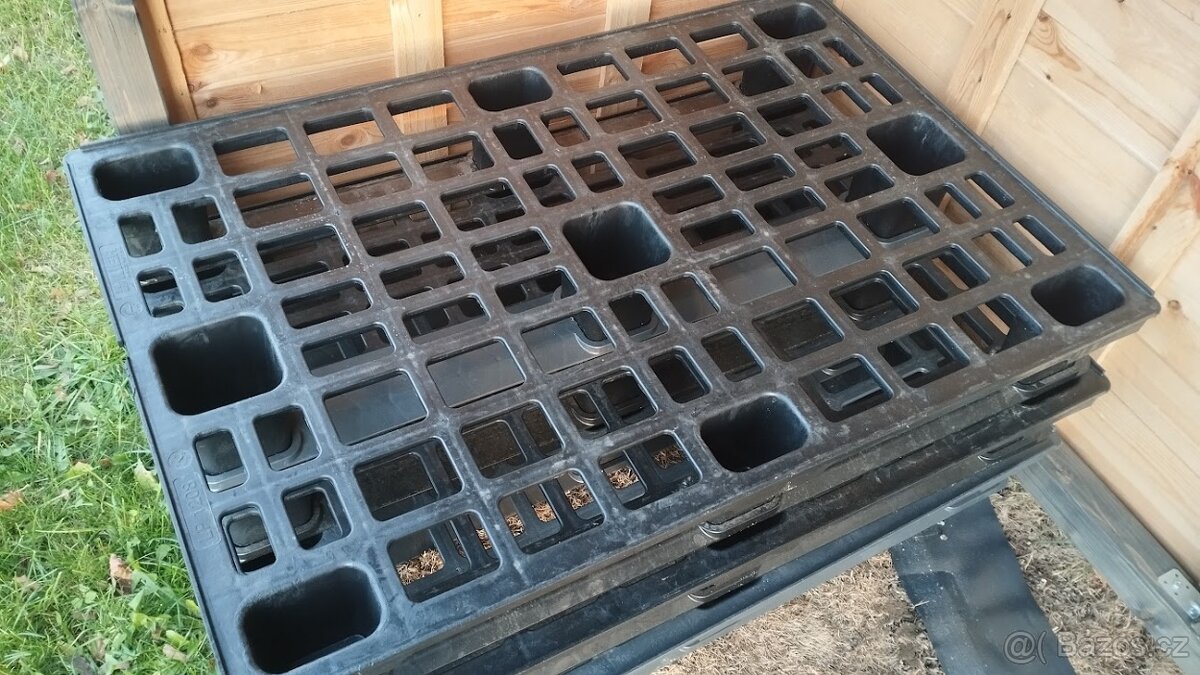 Prodám dřevník - 5