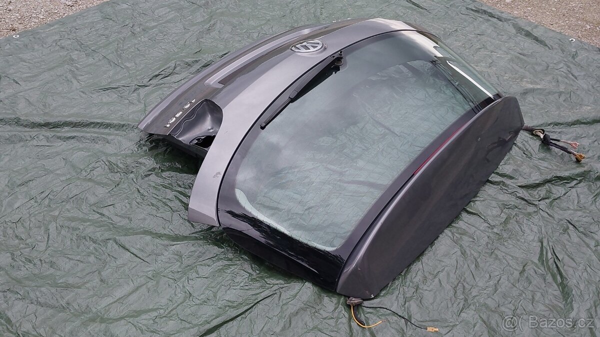 VW GOLF Plus – DVEŘE KUFR ŠEDÉ , STĚRAČ - 5