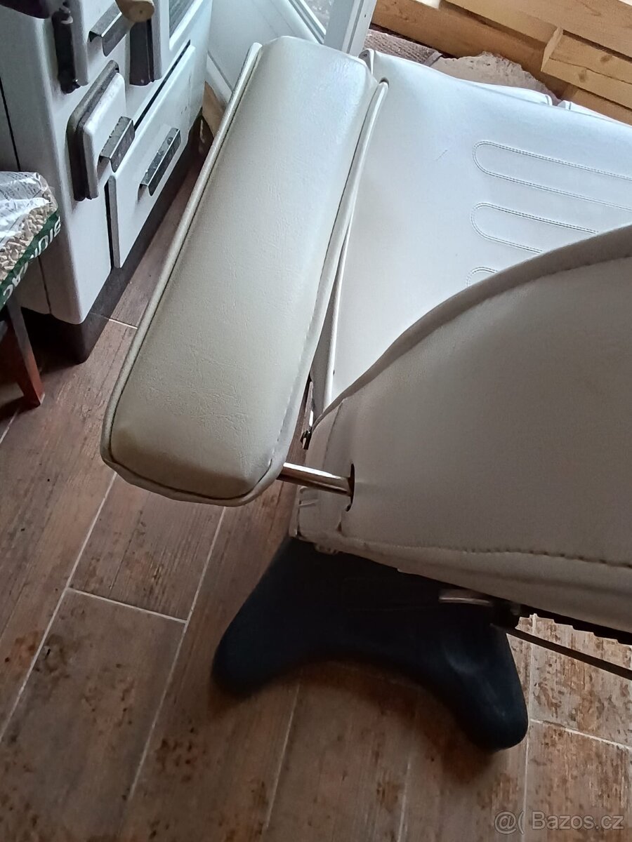 Prodám pedikérské, masérské křeslo - 5