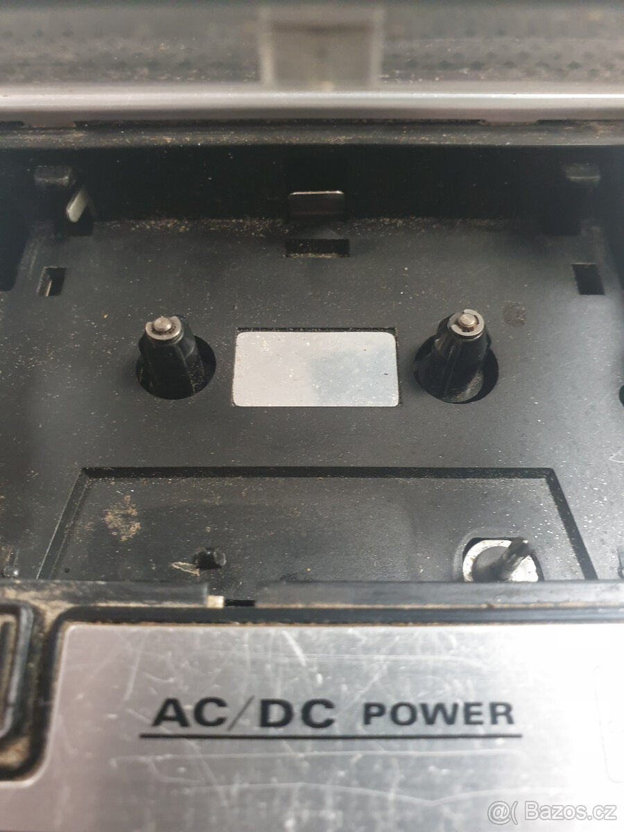 Kazetový magnetofon Sanyo M2511E - 5