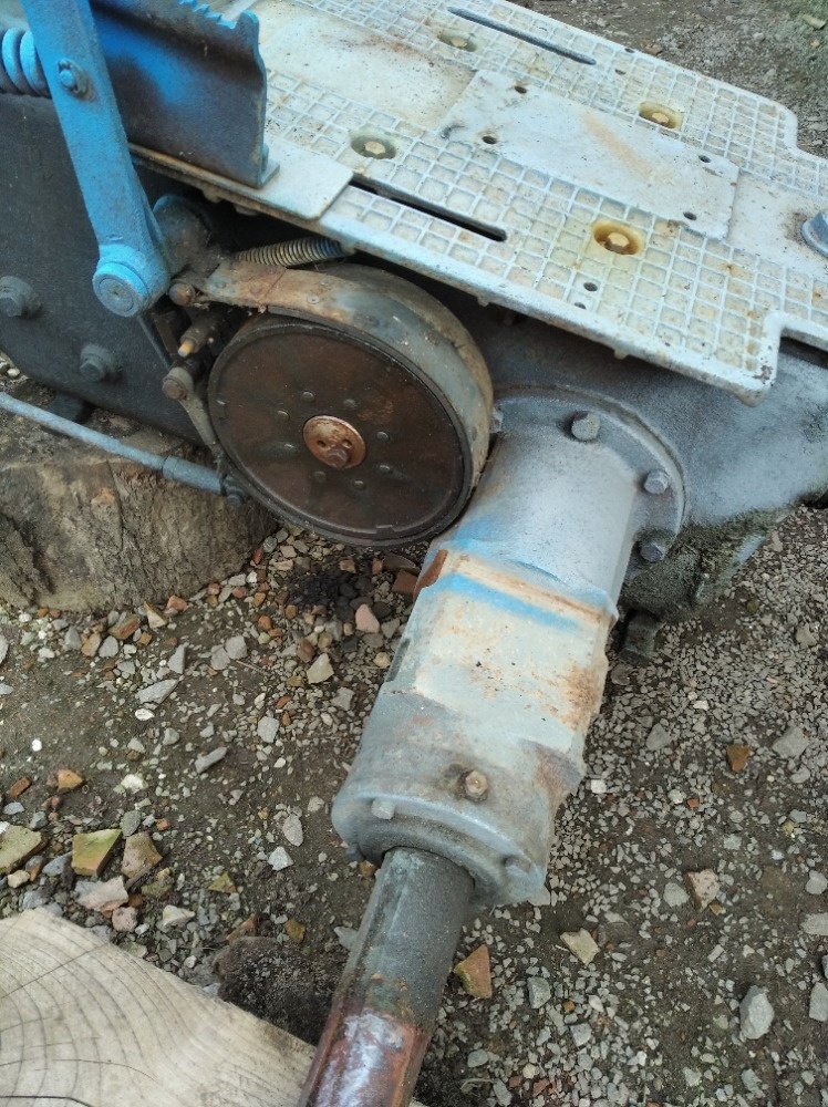 Prodám převodovku na ZETOR25N - 5