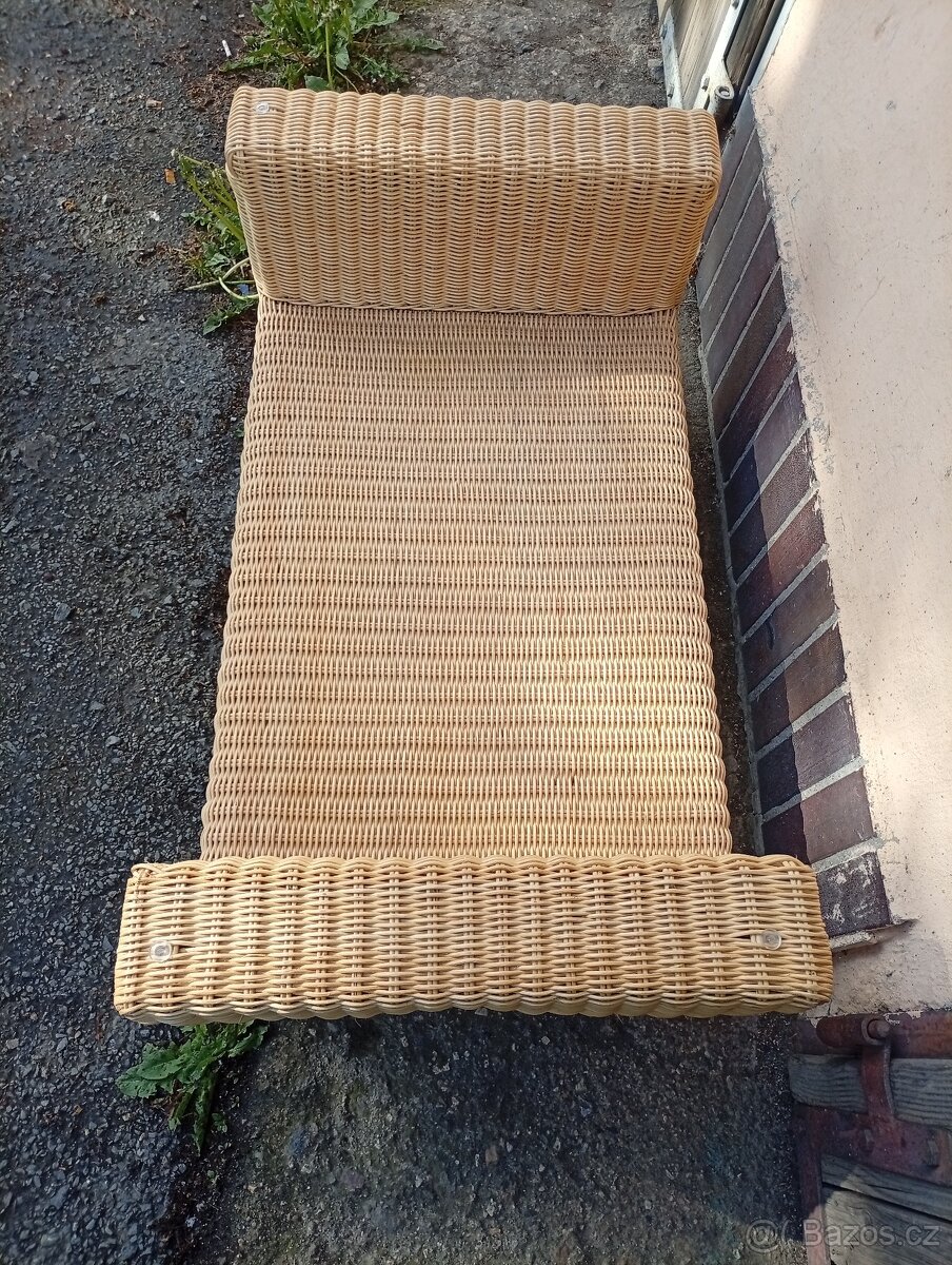 Ratanový stolek - 5