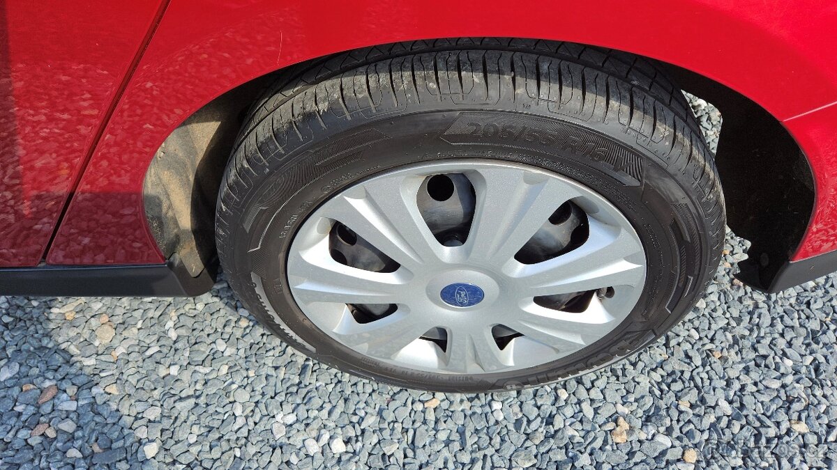 FORD FOCUS 1,0 Eco Boost 100k Trend - 5