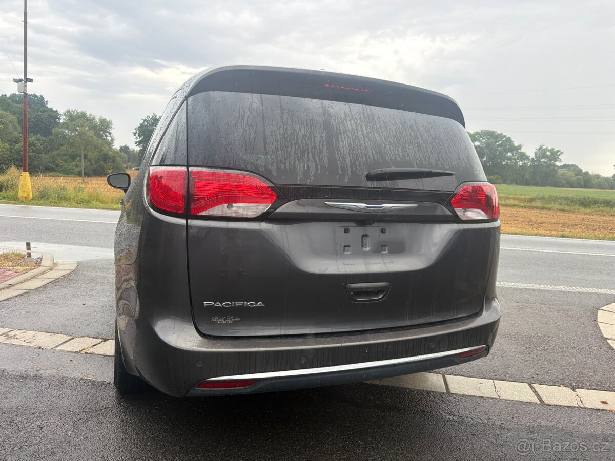 Chrysler Pacifica 3,6 Pentastar 8 míst 2017 - 5