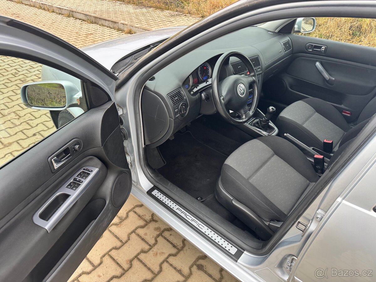 Volkswagen Golf IV 1.6i 77Kw Speciál - 5
