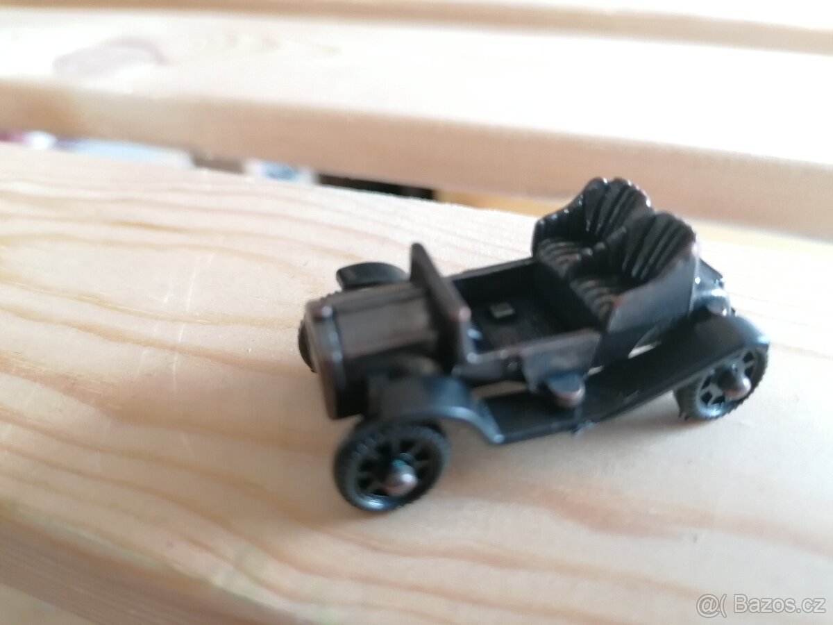 Kovové modely ze starých Kinder vajíček - 5