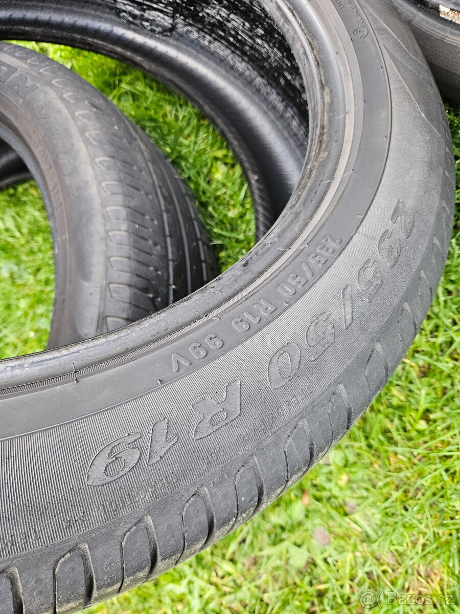 Pneu Letní 235/50/19 - 5