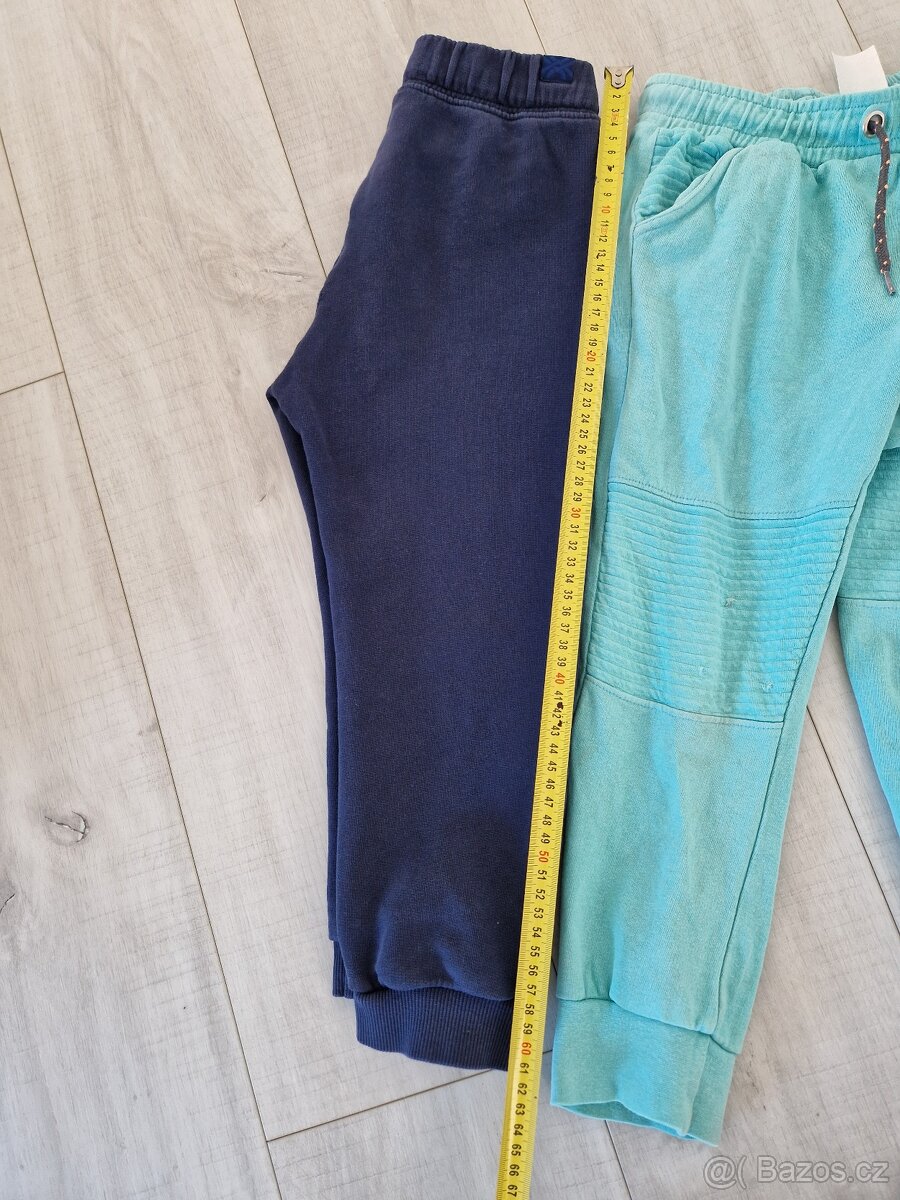 Dvoje tepláky, vel.116 - modré a zelené - 5