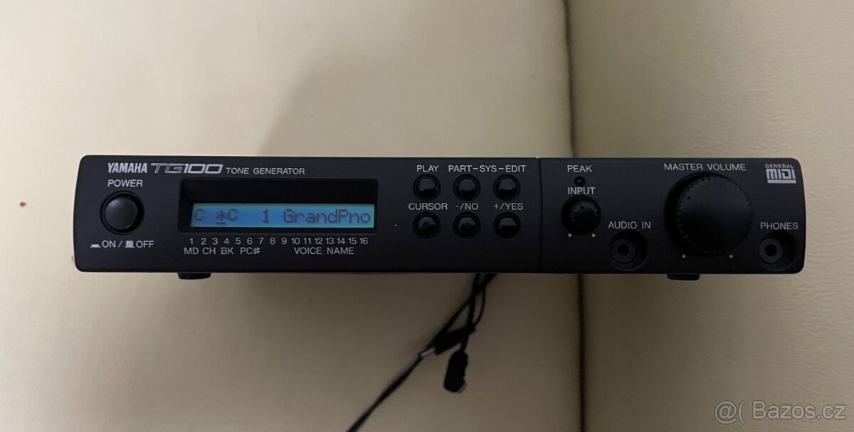 Yamaha TG100 - 5