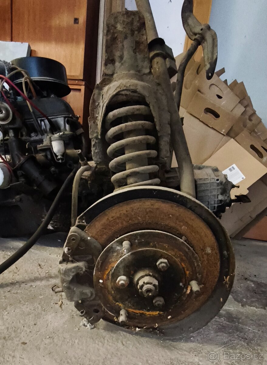 Motor s převodovkou a nápravou Renault 8 - 5