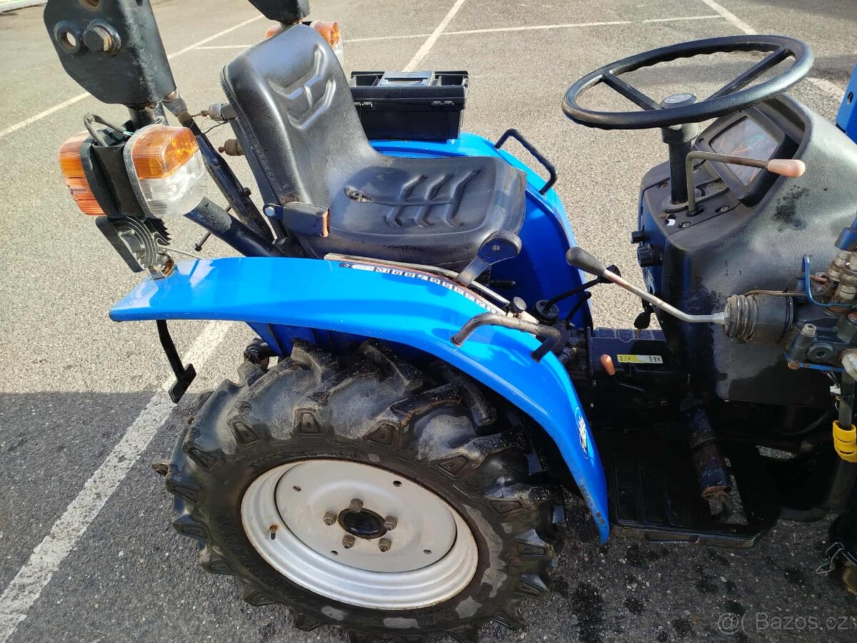 Solis 20 s předním nakladačem - 5