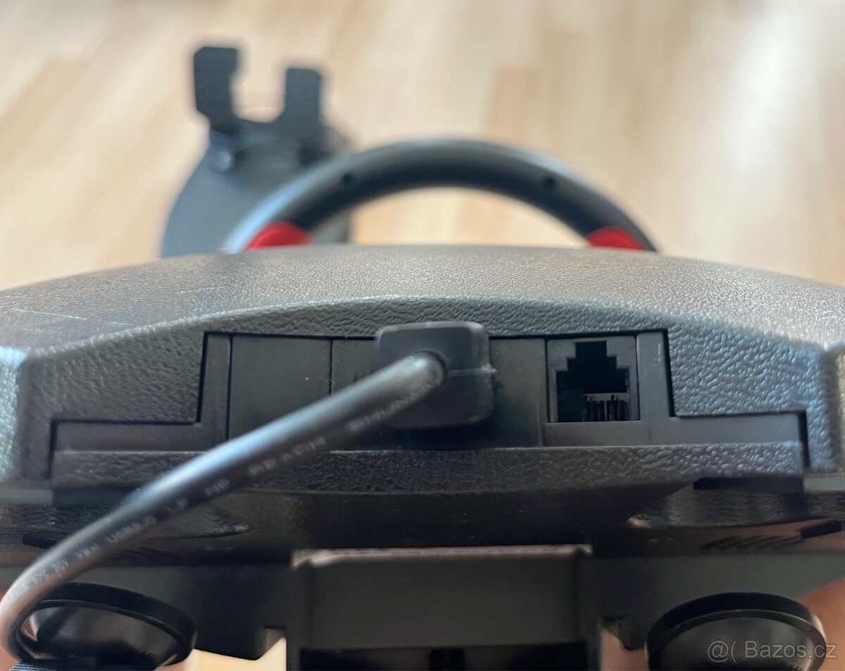 Volant Thrustmaster Ferrari Red Legend Edition - 5