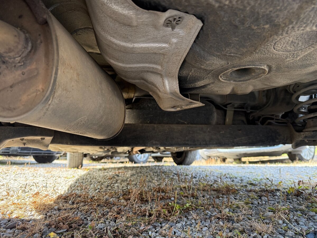 Fiat Punto 1,2i 44 kw.jen 105t.km..klima 2004 - 5