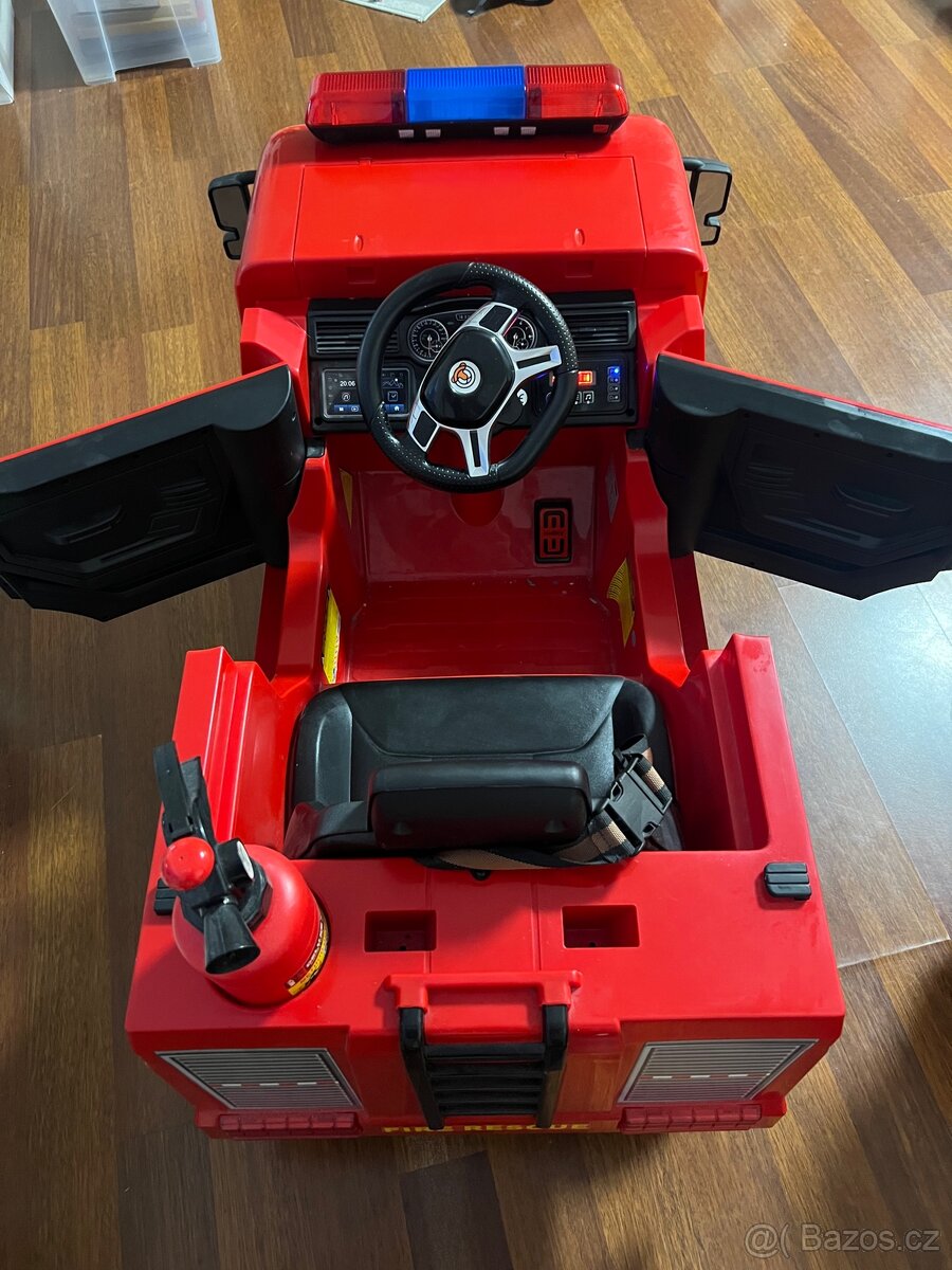 Hasičské auto pro děti na baterku - 5
