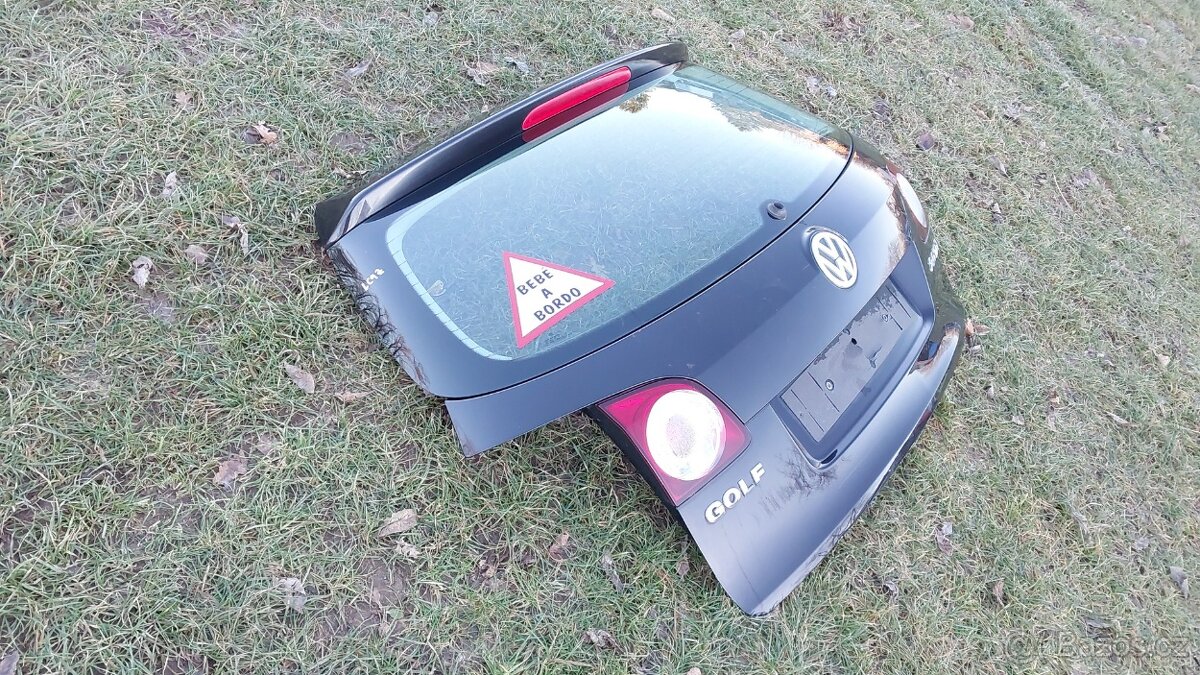 VW GOLF Plus – DVEŘE KUFR ČERNÁ LC9Z - 5