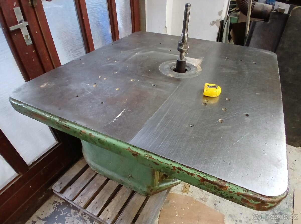 Prodám elektromotor 5.5kw,pravítko,pilu - 5