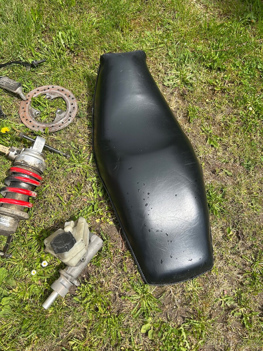 Prodám díly z Hondy cbr - 5