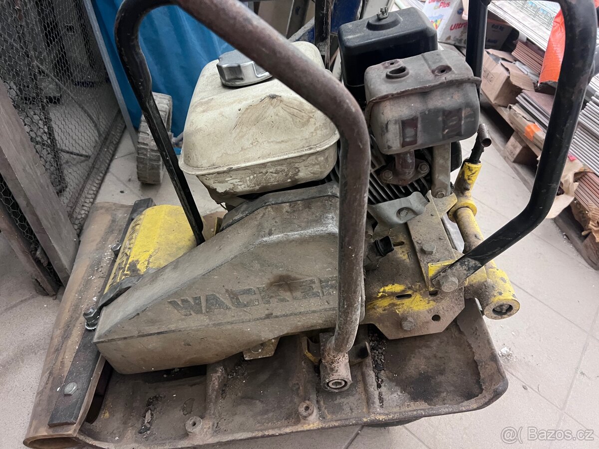 Prodám vibrační desku Wacker - 5