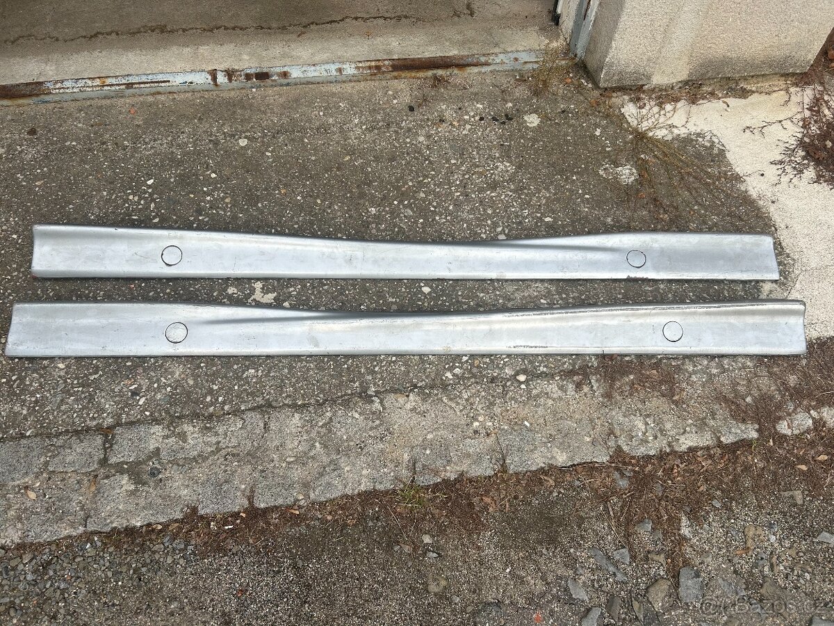 BMW E36 kroucené prahy - 5