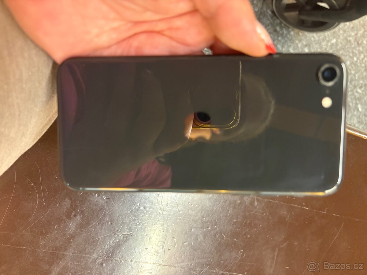 iPhone SE 128gb - 5