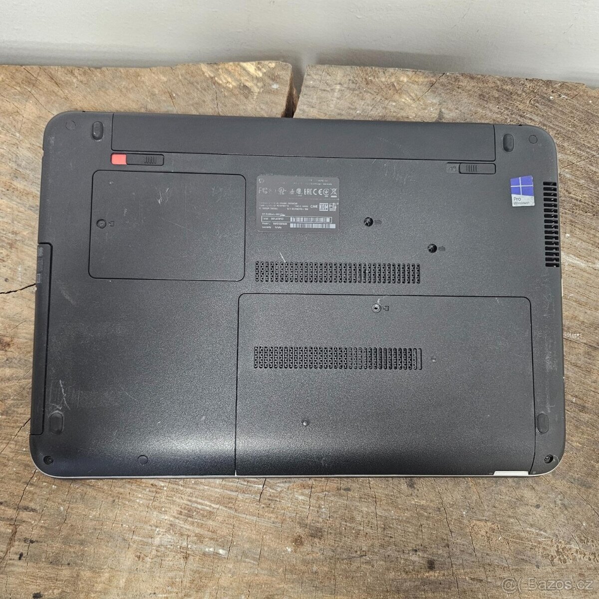 13) HP ProBook 450 G3 - i3-6100U / 8GB / 256GB / 15,6" FHD - 5