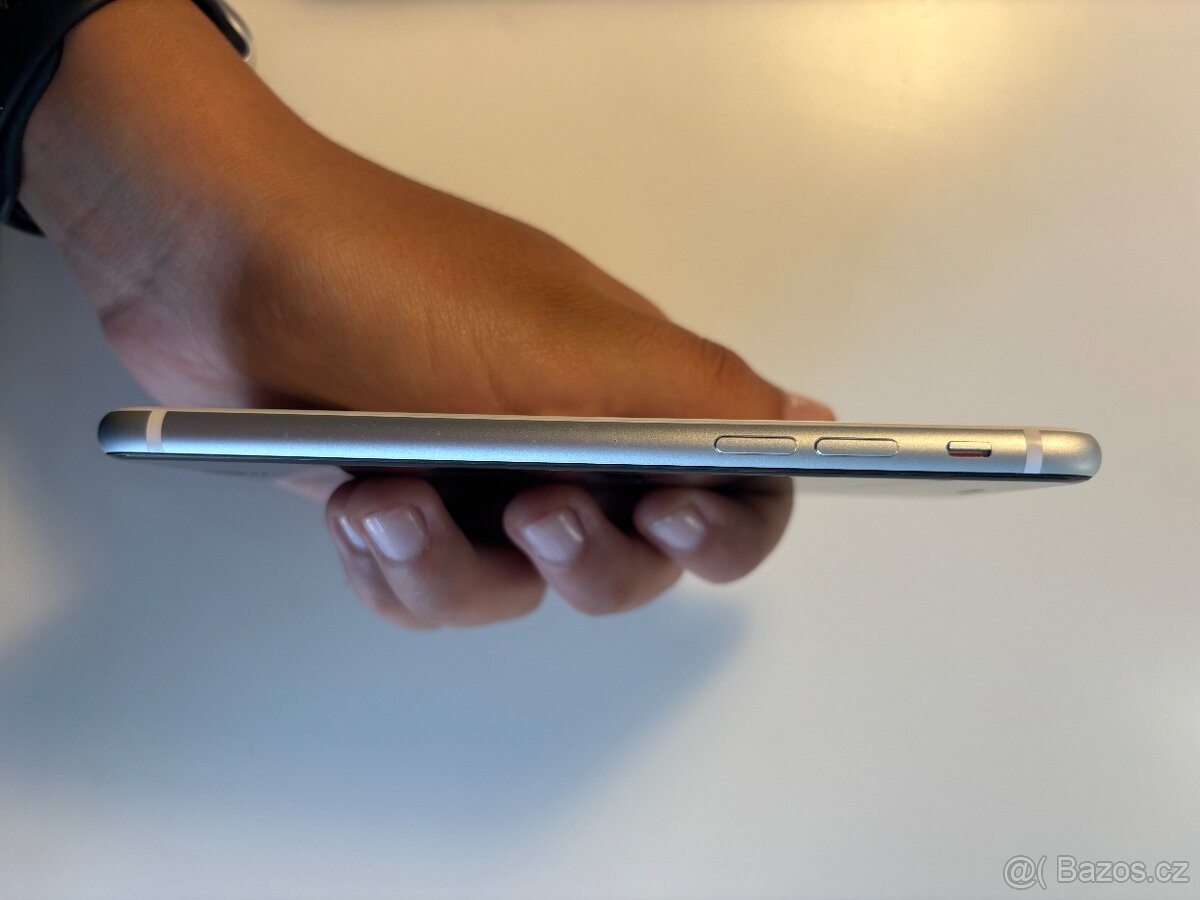 Apple iPhone SE (2020) 64Gb White - 5