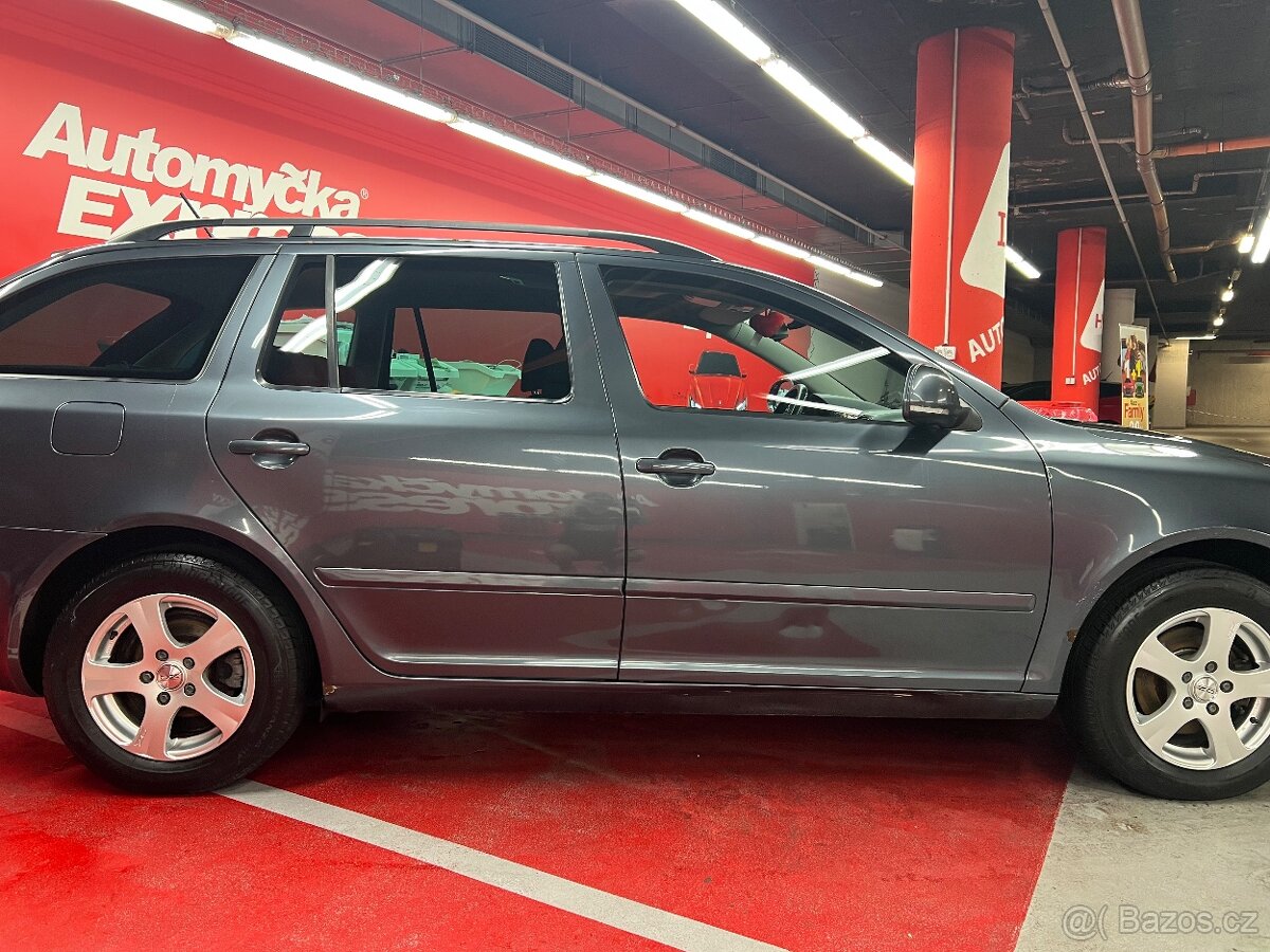 Škoda Octavia II 1.6 TDI - 5