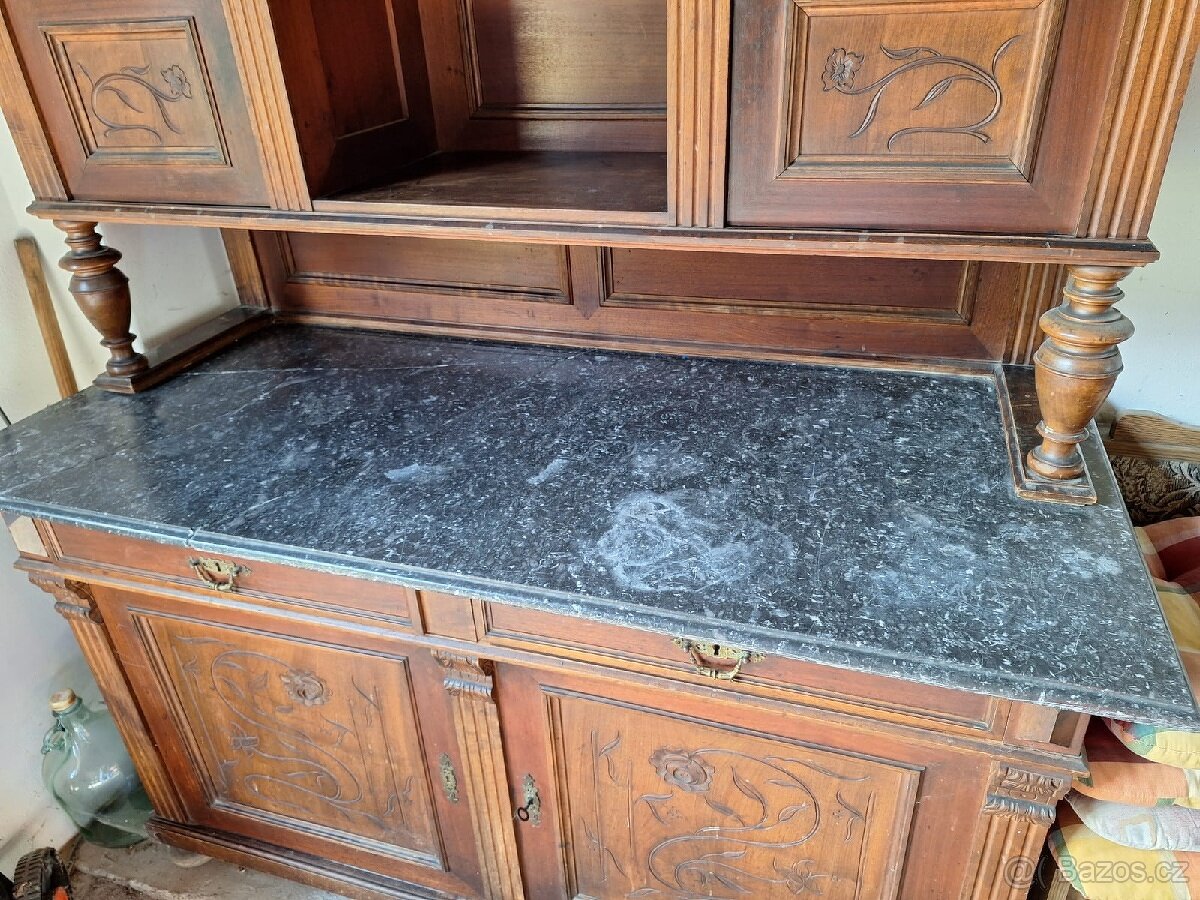 Starožitná komoda - 5