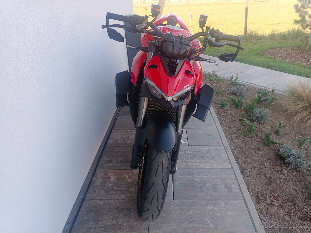 DUCATI STREETFIGHTER V4 - 5