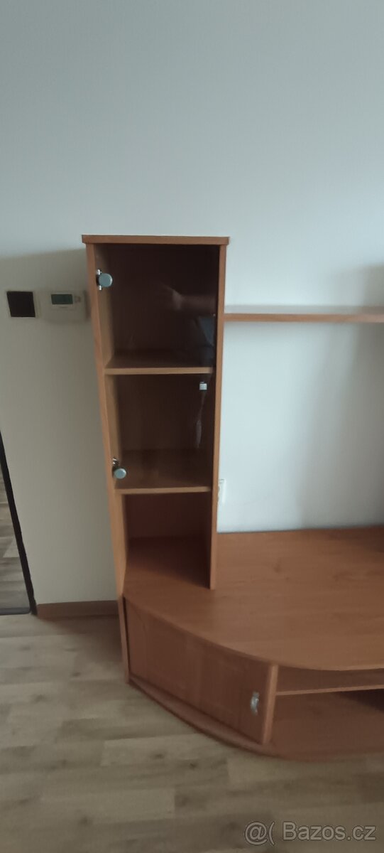 Prodám stolek pod TV - 5