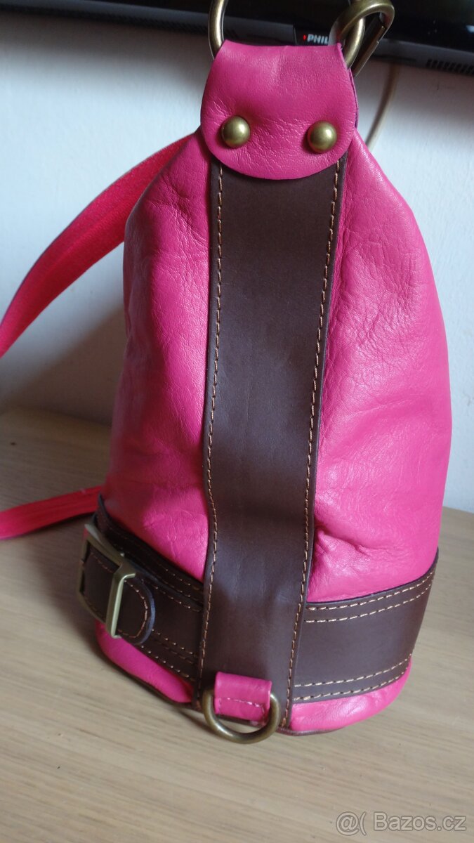 Krásná kožená italská kabelka/batoh 2v1- nepoužitá - 5