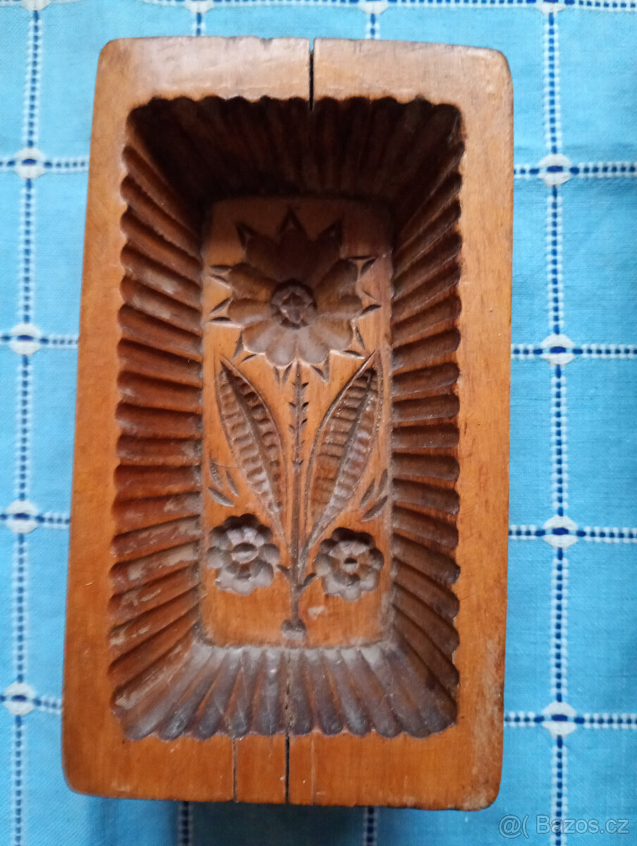 Máselnice dřevěné,řezbované 150-200 let staré - 5