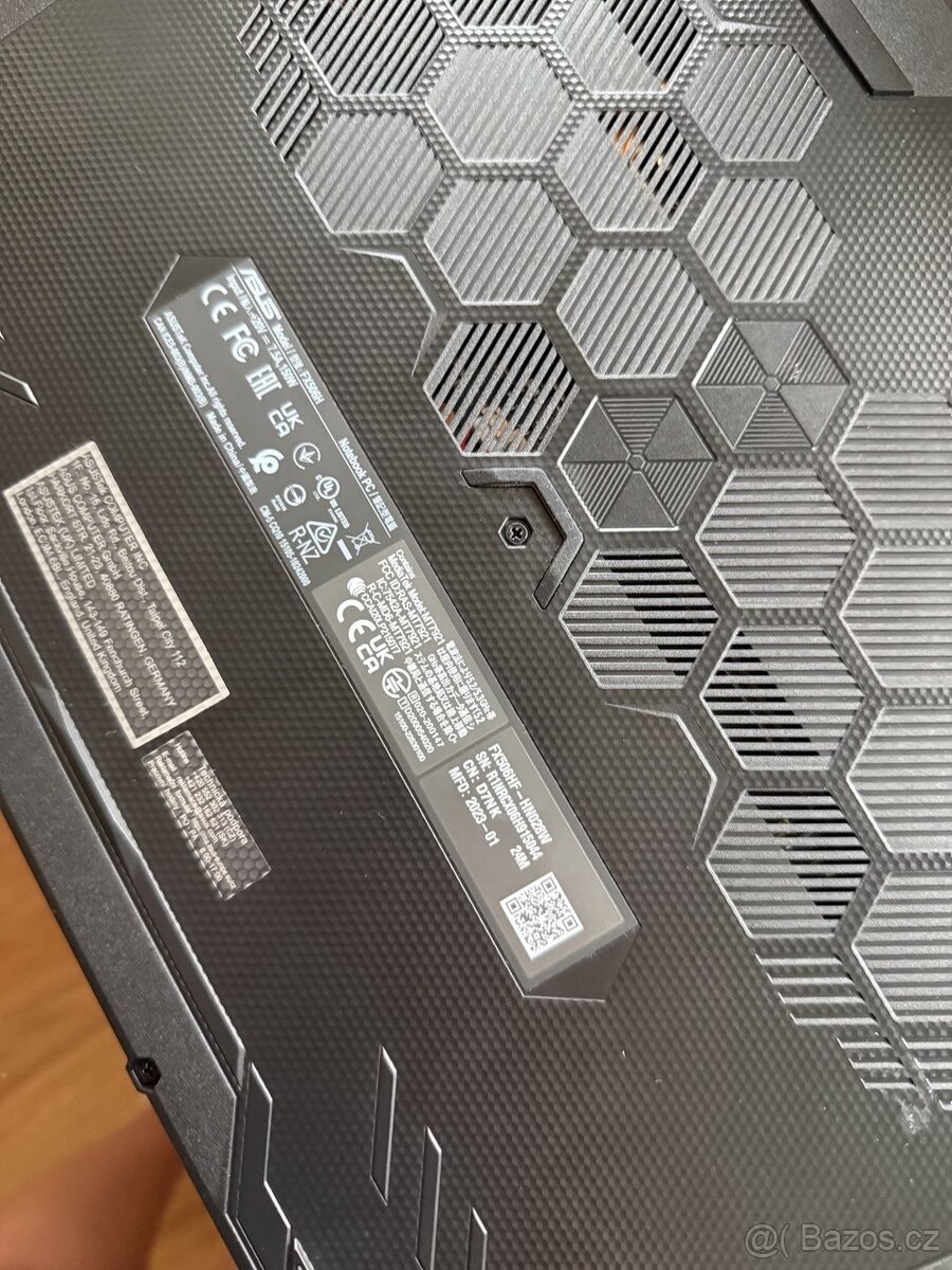 Prodám herní notebook na ND Asus TUF Gaming FX506H - 5