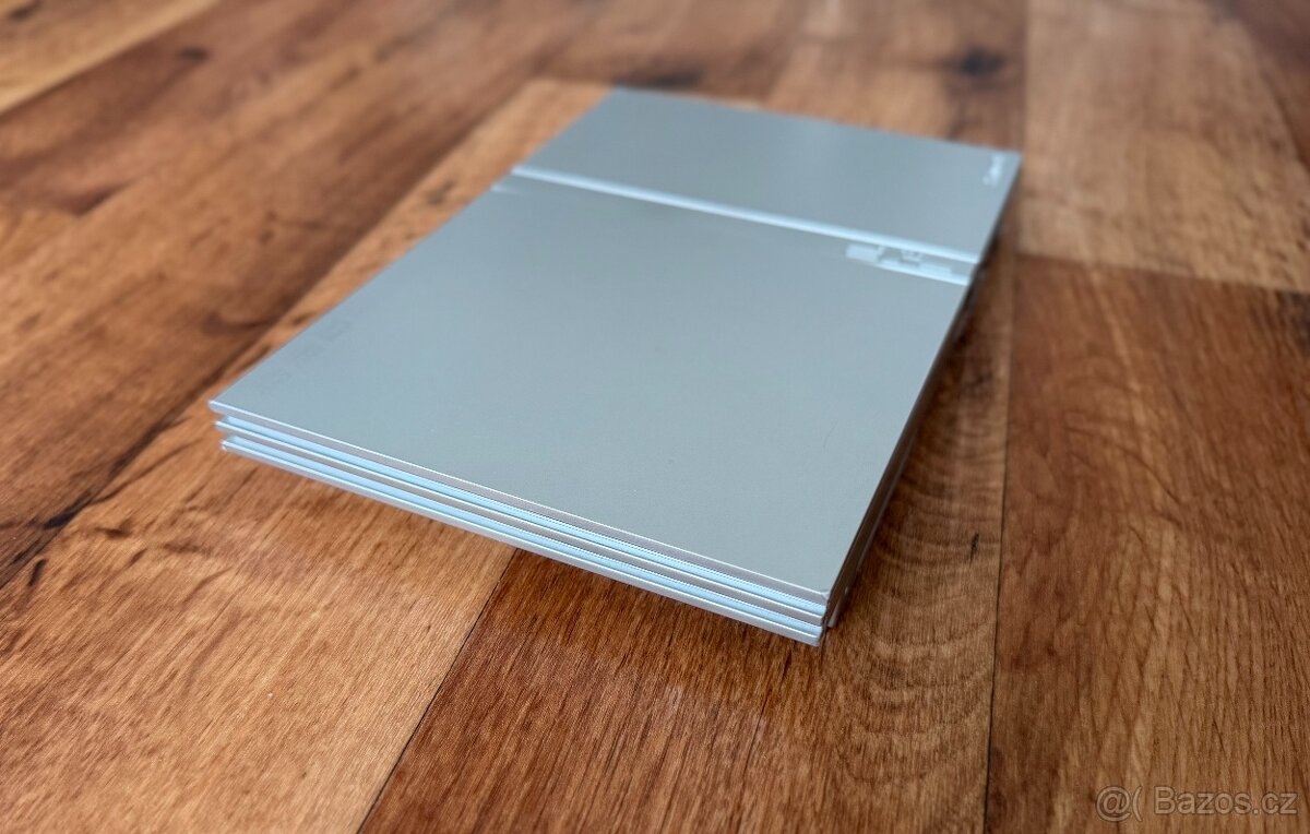 Sony Playstation 2 Slim (SCPH-75004) stříbrná - 5