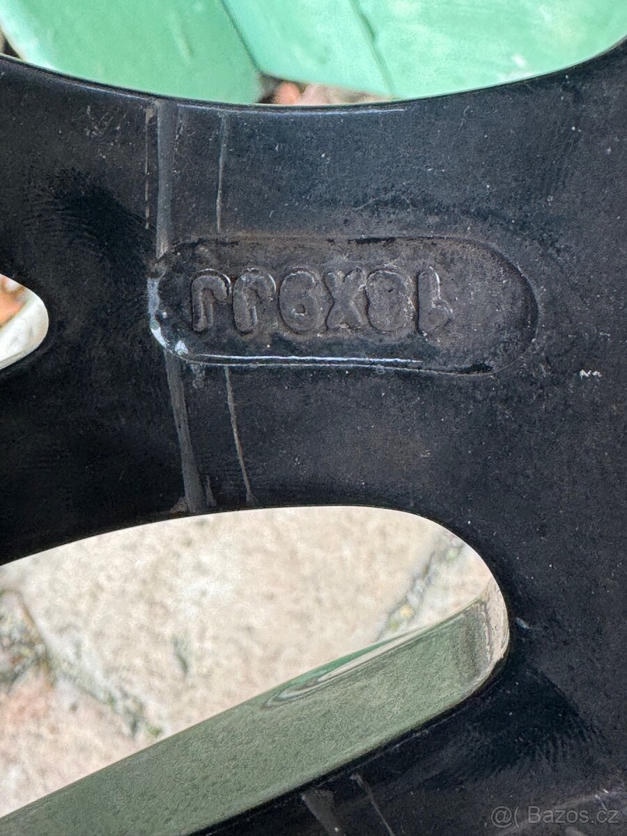 5x100 R18 Voltec Barracuda včetně podložek z 5x100 na 5x112 - 5