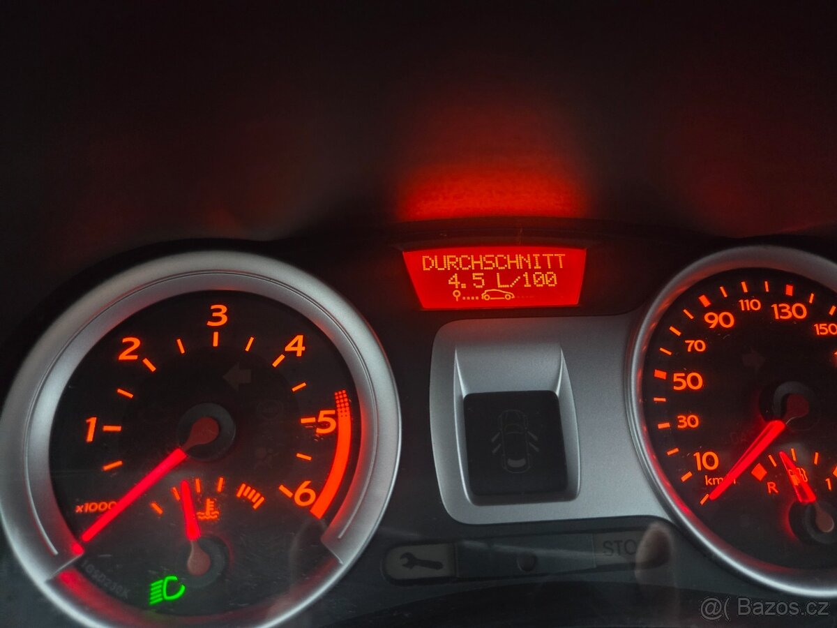 RENAULT CLIO 1,5 DCI - 5