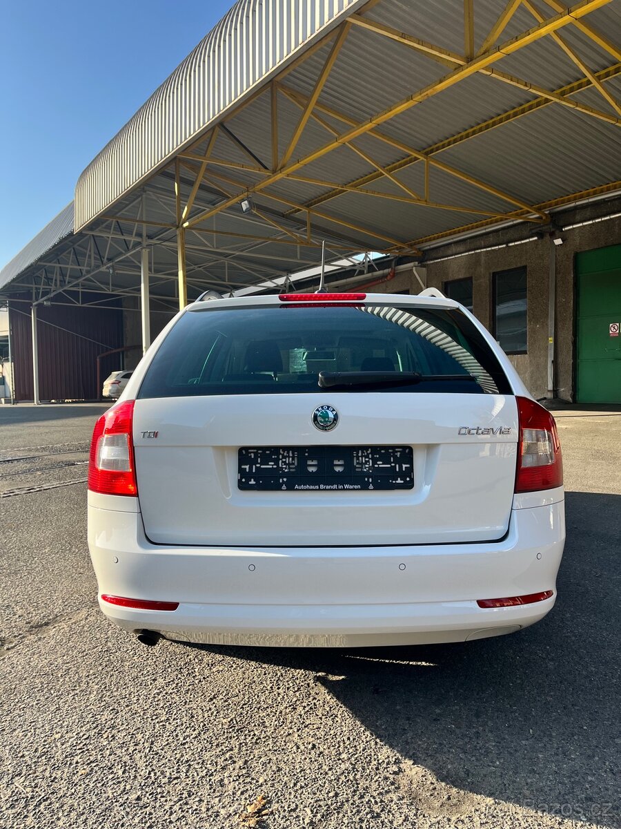 ŠKODA OCTAVIA - 5
