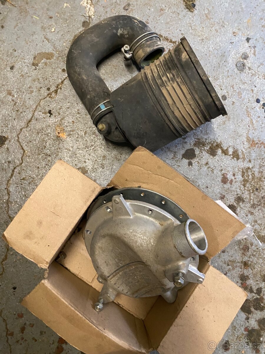 Prodám motor Vanguard 23hp - 5