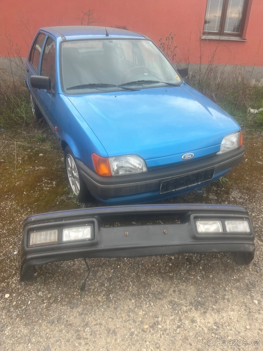 Ford Fiesta XR 2i - 5